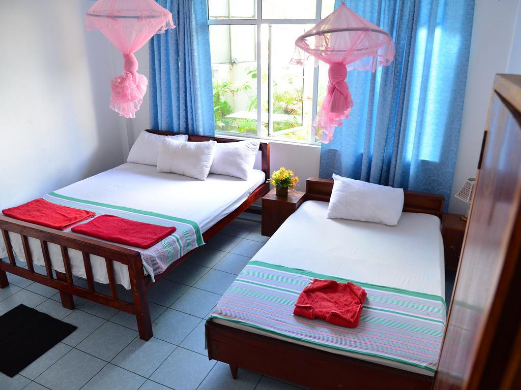 Hotel Happy Tuna Hikkaduwa Exterior foto