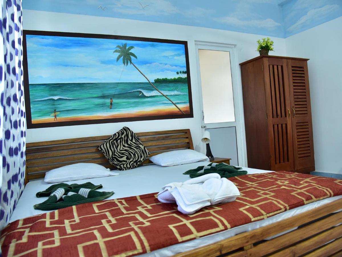 Hotel Happy Tuna Hikkaduwa Exterior foto